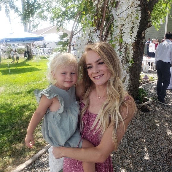 Meet your Posher, Alex - Picture 2 of 4